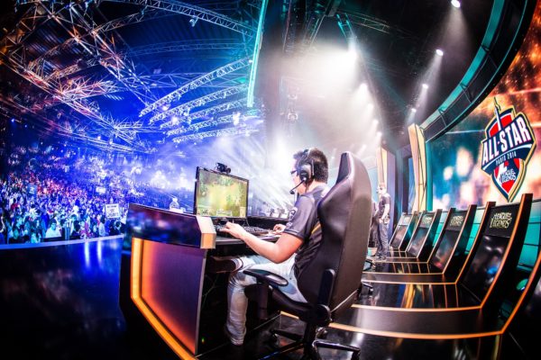 How To Compete In A E-Sport